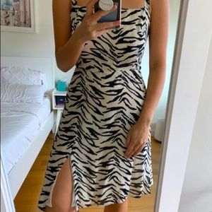 Reformation ✨zebra print dress. Perfect condition. Size 10, stretch across back